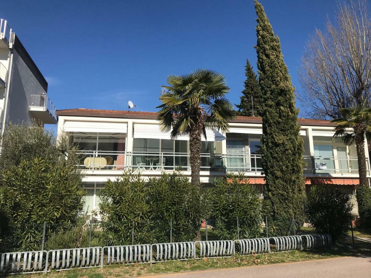 Appartement Lago Blu ريفا ديل غاردا المظهر الخارجي الصورة